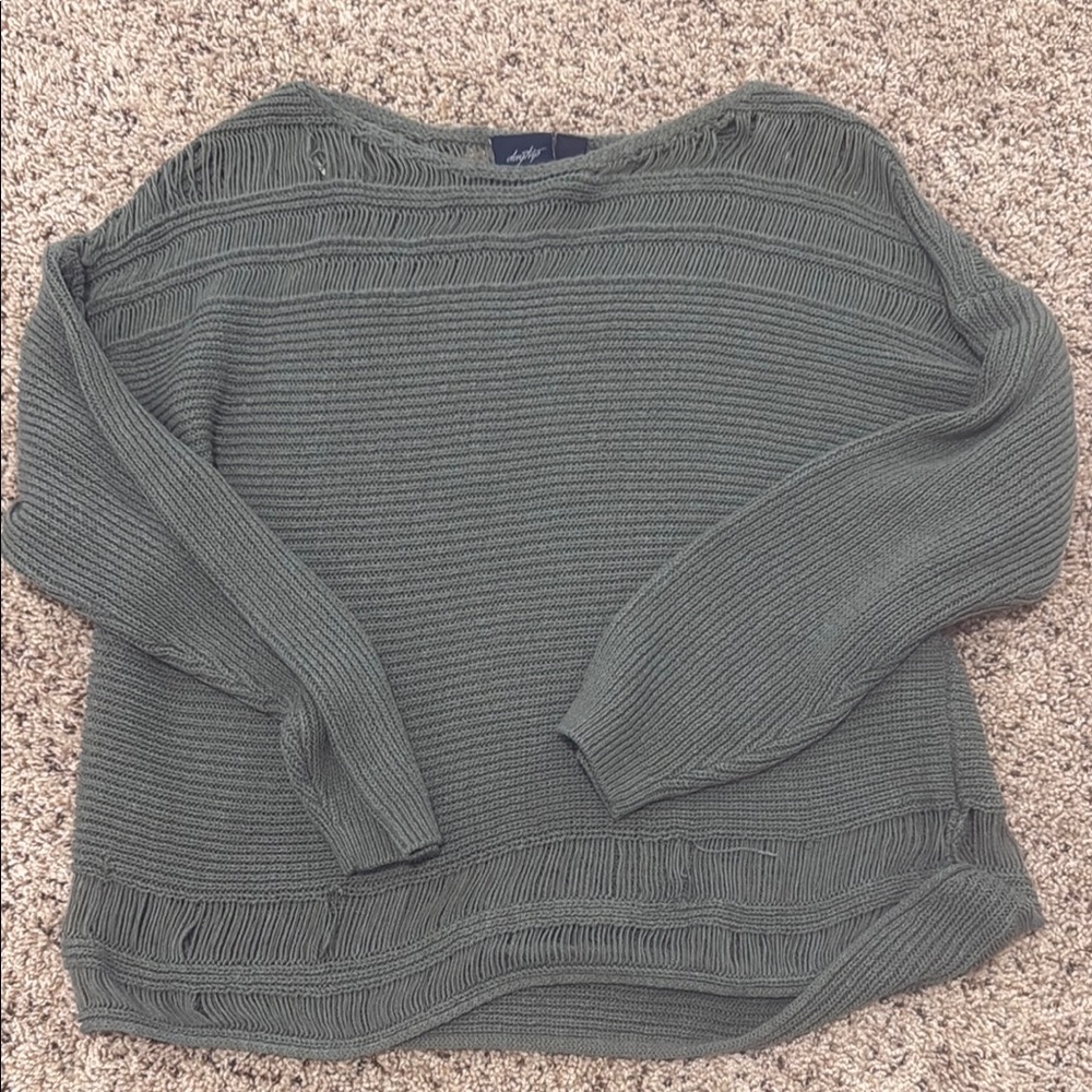 Daytrip Green Crew Neck Sweater with Long Sleeves and Textured Knit